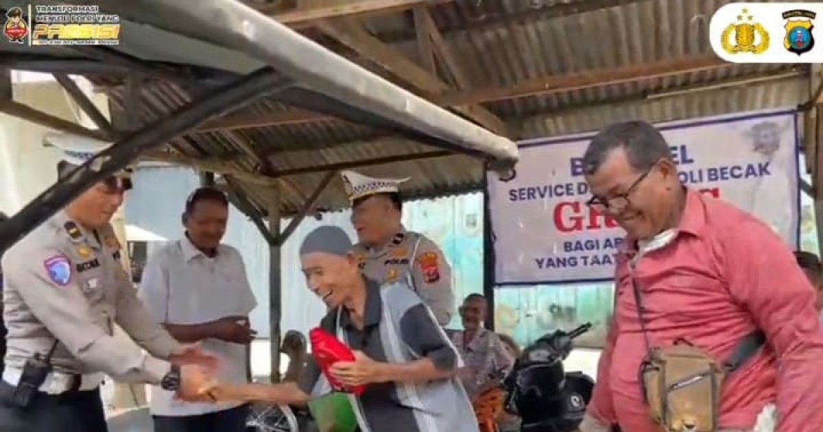 Satlantas Polres Labuhanbatu, Membagi-bagikan Oli Dan Pelayanan Gratis Kepada Sejumlah Pengemudi Becak Bermotor (Bentor)