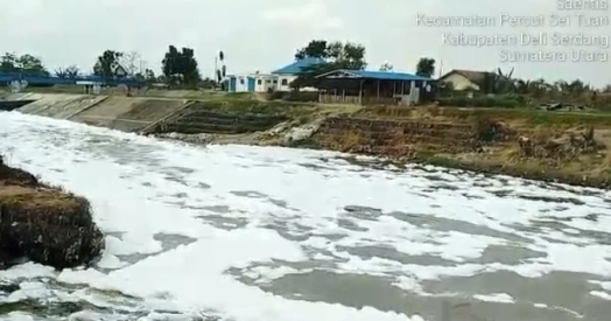Lautan limbah busa meresahkan warga percut seituan, Bupati Deliserdang diminta bertindak tegas