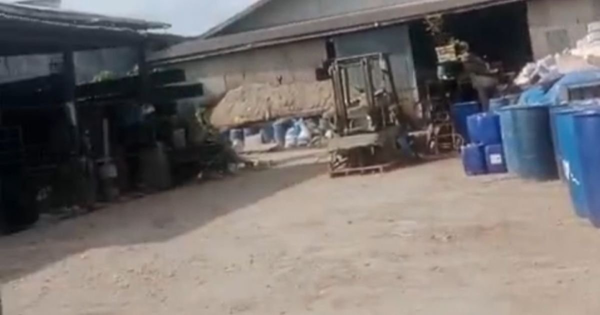 Warga mengaku resah, Gudang penyimpanan bahan Kimia beroperasi di Jalan Metal Raya diduga ilegal