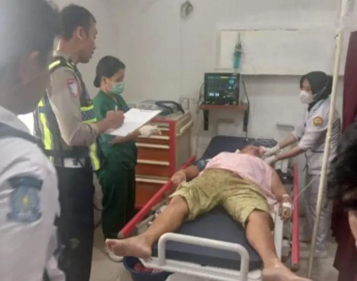 Emak-emak tewas setelah terjatuh tersangkut truk di Deli Serdang, Pengendara motor tak sadar yang di boncengnya hilang